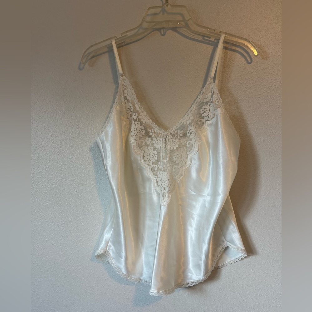 Vintage Maidenform Chantilly Lace White Satin Camisole Cami Top 36